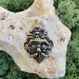 Gnezdovo Masken Amulett ( Zamak ) B