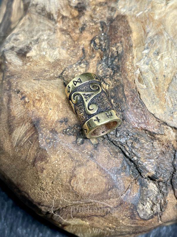 Bartperle Triskele