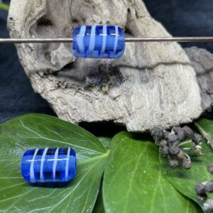 Streifenperle Tonne hellblau/weiß