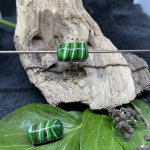 Streifenperle Tonne mosaikgrün/weiß/rot